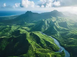 La Guadeloupe et ses contours : analyse topographique et géographique