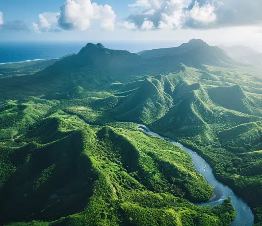La Guadeloupe et ses contours : analyse topographique et géographique