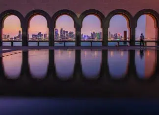 Liste des pays en Q black concrete bridge